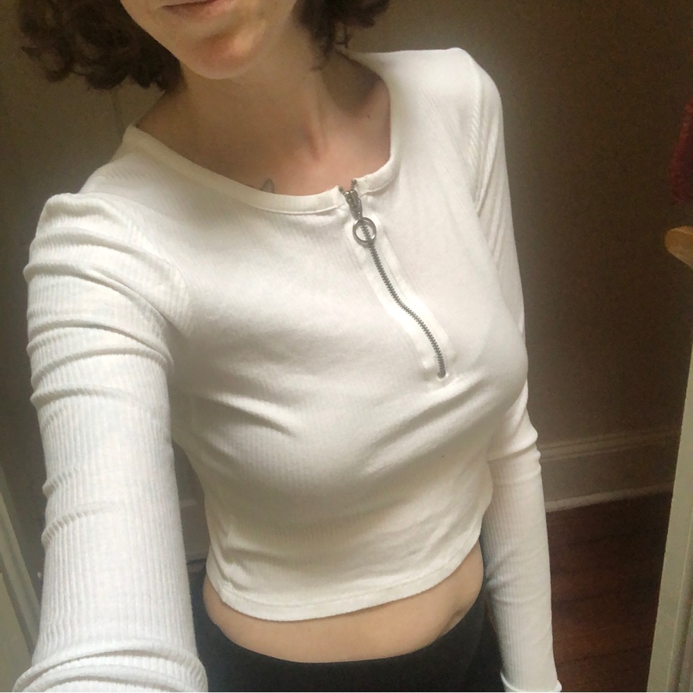 Forever 21 long sleeved white shirt with o-ring zipper from the 2010s